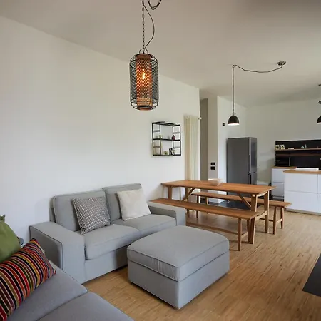 Vakantiehuis Up & Up - By Myhomeincomo *
