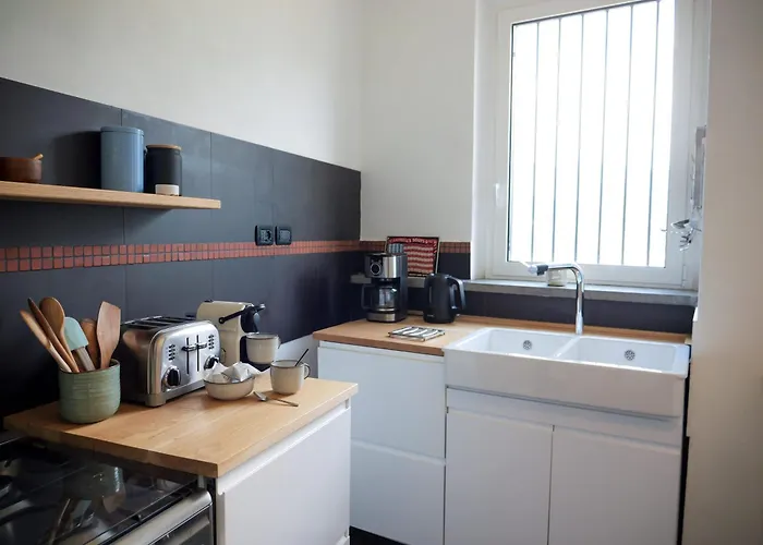 Up & Up - By Myhomeincomo *