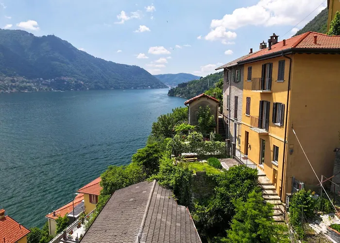 Vakantiehuis Up & Up - By Myhomeincomo Moltrasio
