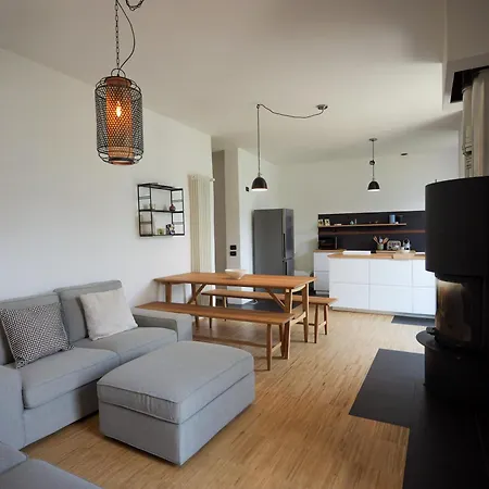 Up & Up - By Myhomeincomo * 몰트라지오