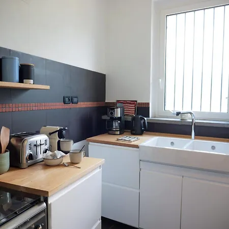 Up & Up - By Myhomeincomo *