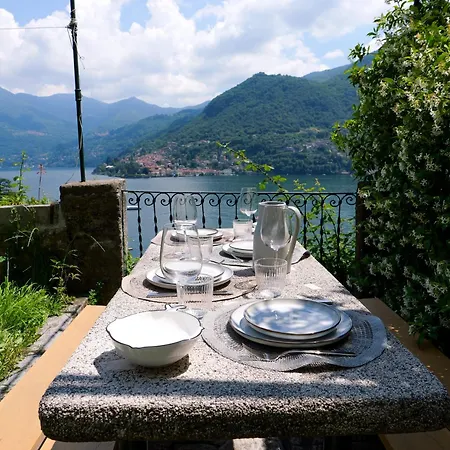 Up & Up - By Myhomeincomo 몰트라지오