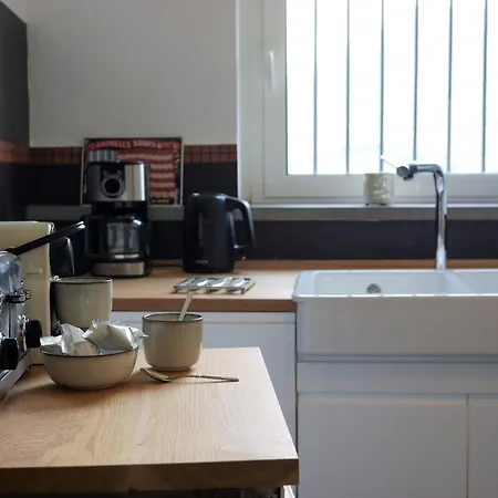 Up & Up - By Myhomeincomo *